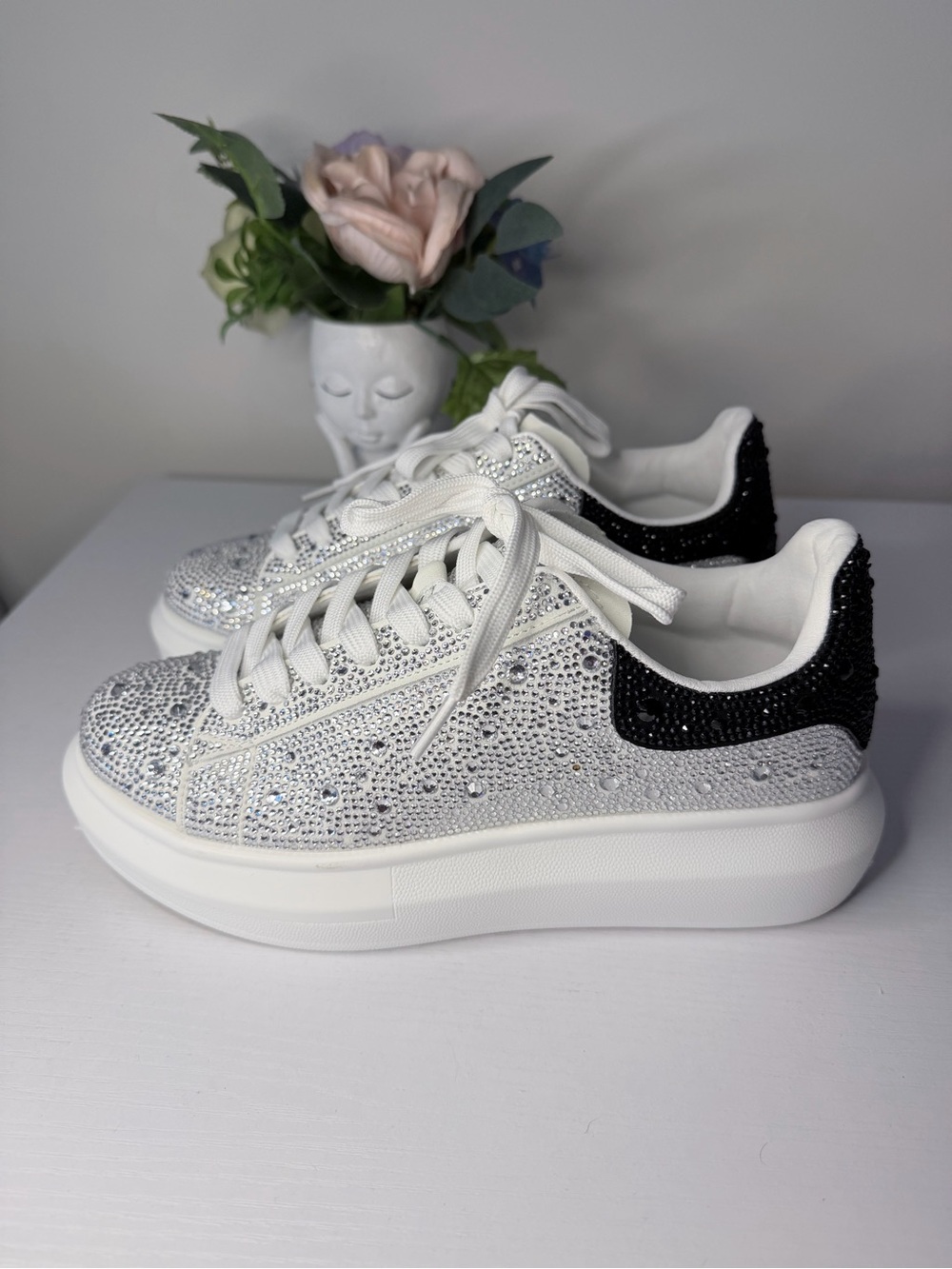 STEVE MADDEN Women's White Sneakers with Rhinestones size 7